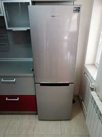 Хладилник Samsung с фризер