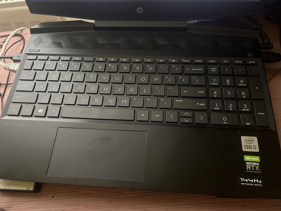 HP Pavilion Gaming 15 — i5-10300H, RTX 2060 Max-Q 6GB, 16GB RAM