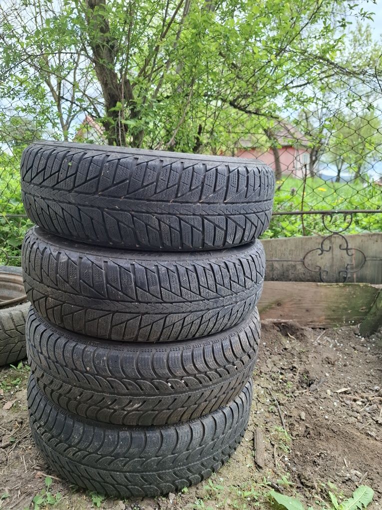 Cauciucuri de vânzare
