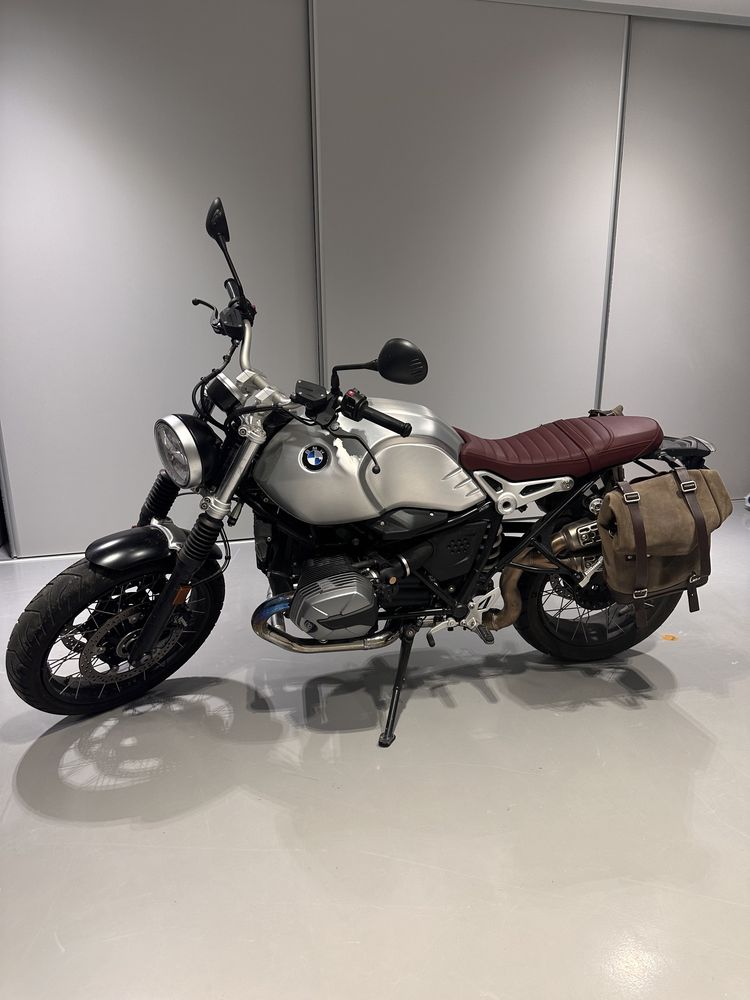 BMW R Nine T Scrambler 2021