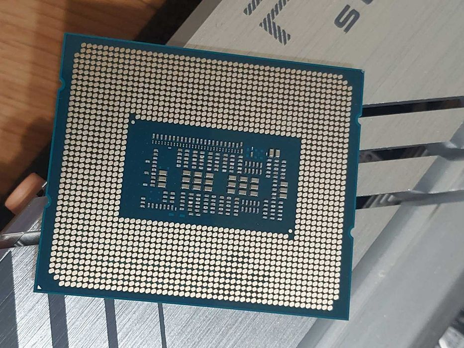 Intel Core i9 12900K + Asus Prime Z690-P Wi-Fi D4
