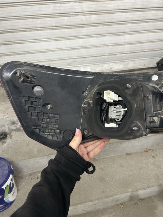 Десен стоп Тойота Авенсис 2015/2019