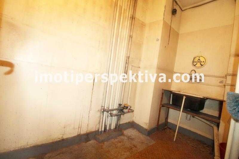 Продава се Тристаен апартамент в Пловдив, Кючук Париж - 82 кв.м за 1493 €/кв.м - Снимка #9