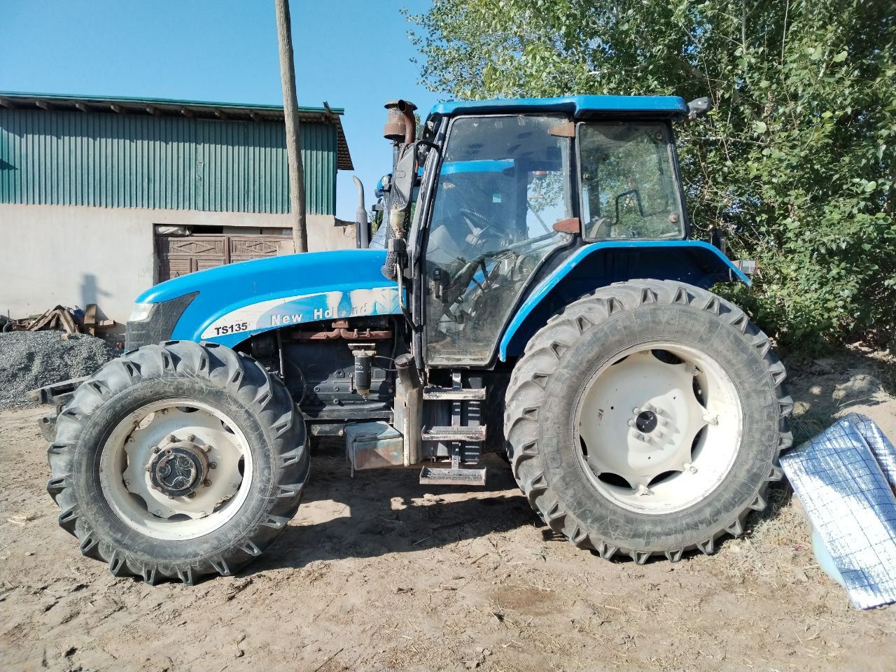 new holland tc135