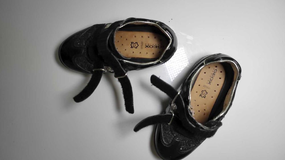 Детски обувки Geox 25 номер