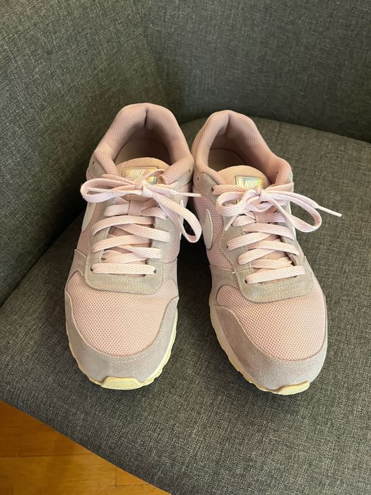 Маратонки Nike, номер 39