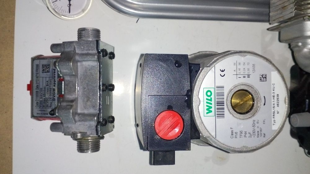 Ferroli Domiproject F24D Fluxostat Ventilator Vas expansiune Pompa