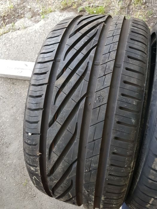 255/35/19 uniroyal