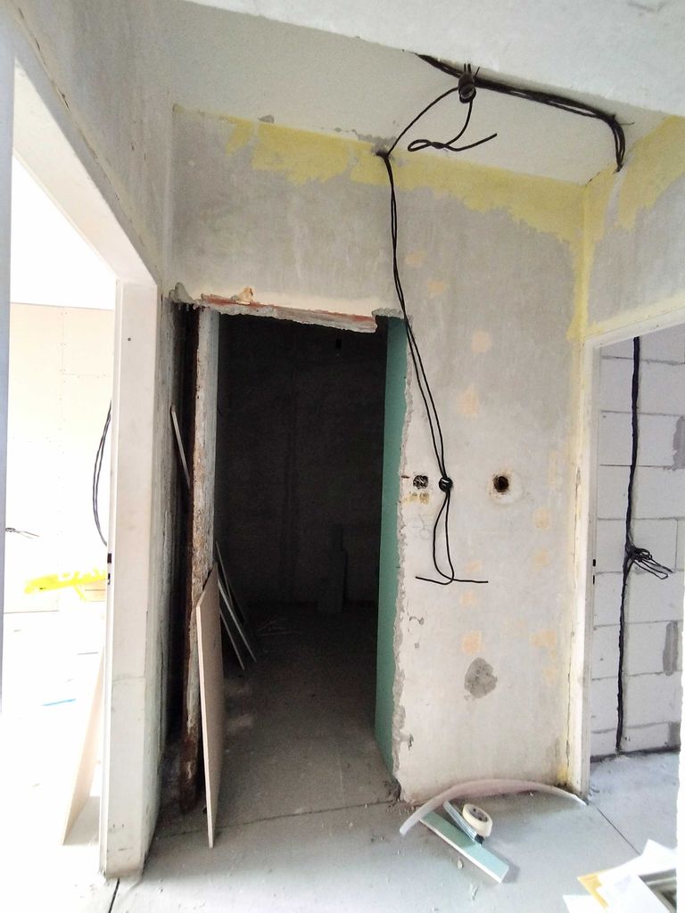 Продава се Тристаен апартамент в Перник, Изток - 90 кв.м за 1262 €/кв.м - Снимка #7