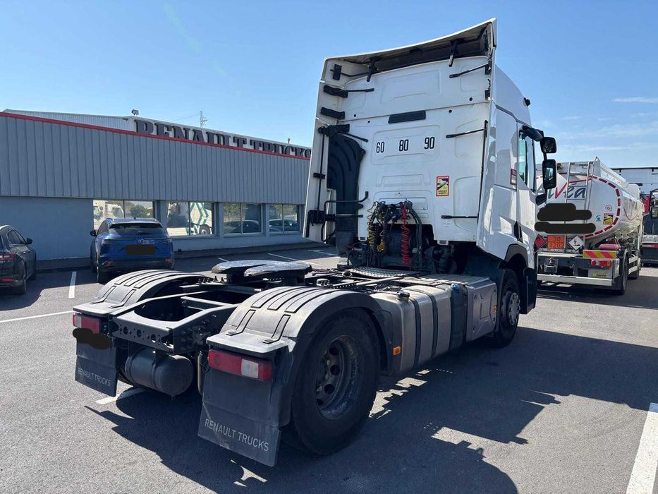 Cap tractor Renault T440 serie de sasiu 2021