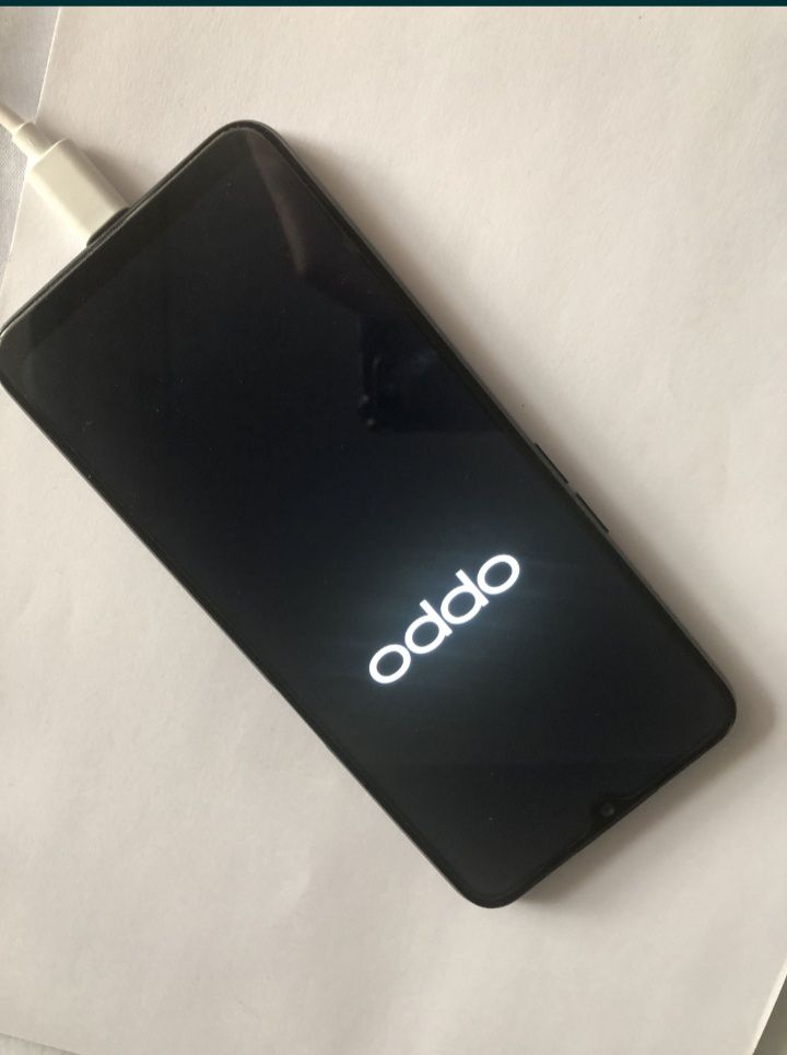 Oppa a 16 s 64gb că nou