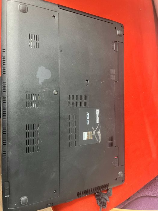 Dezmembrez Laptop Asus S56CM estetic perfect nu afiseaza