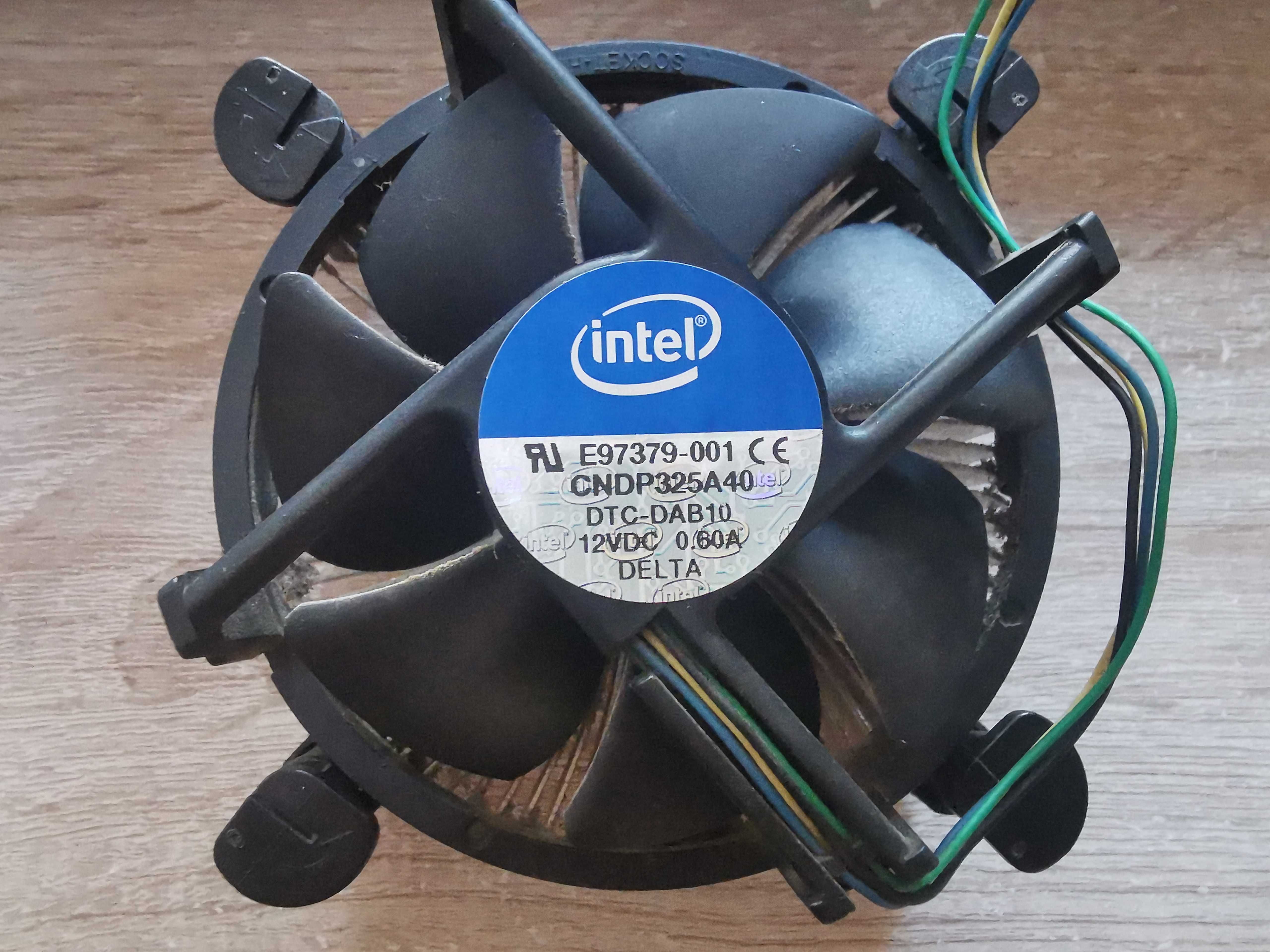 Четириядрен процесор Intel I3 8100, вентилатор/охладител, памет 2x4GB