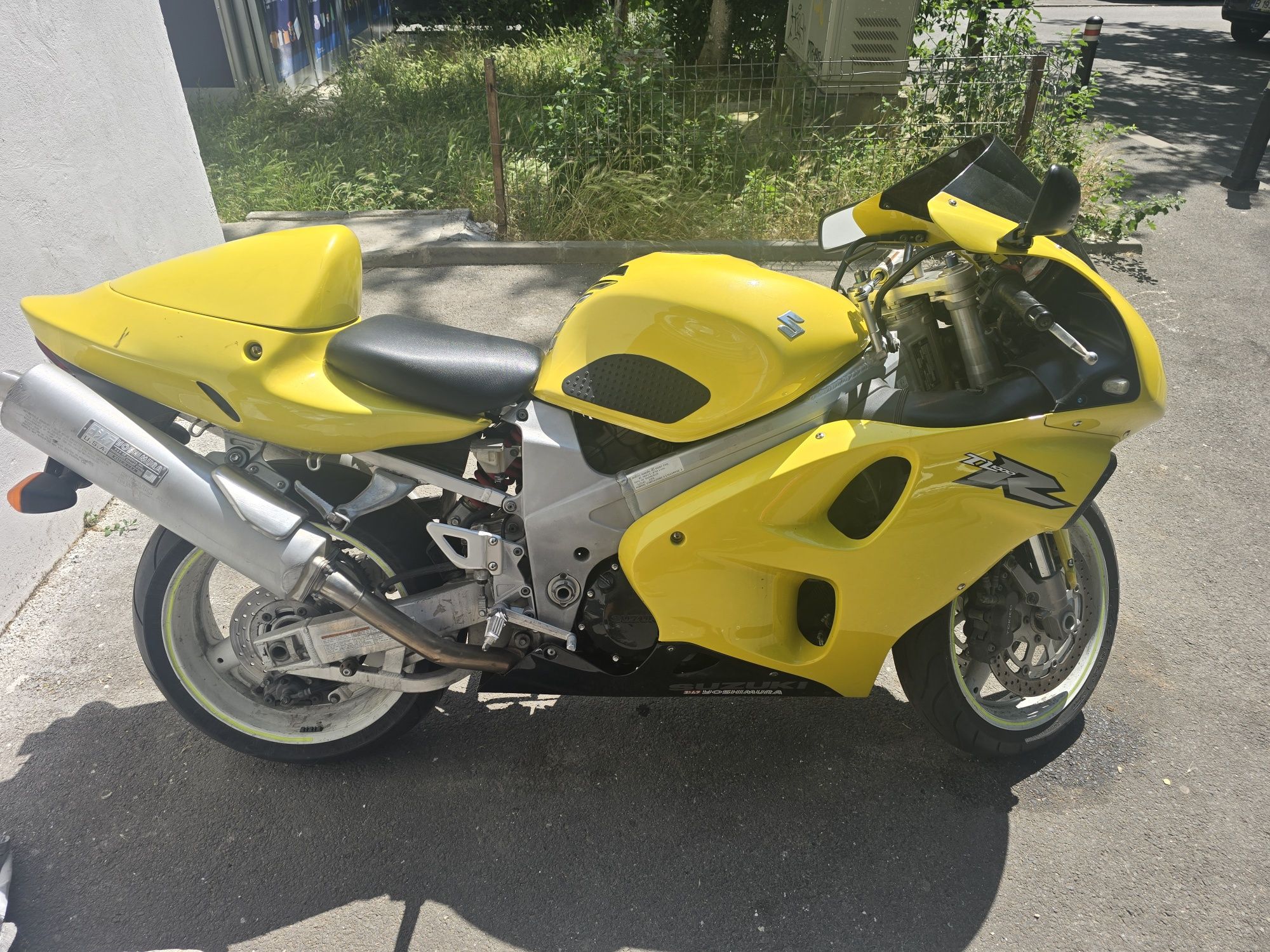 Motocicleta SUSUKI TL1000R