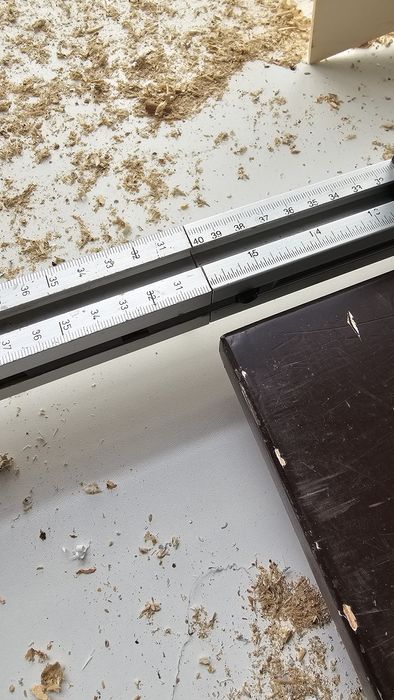 Rigla cu opritori Blum