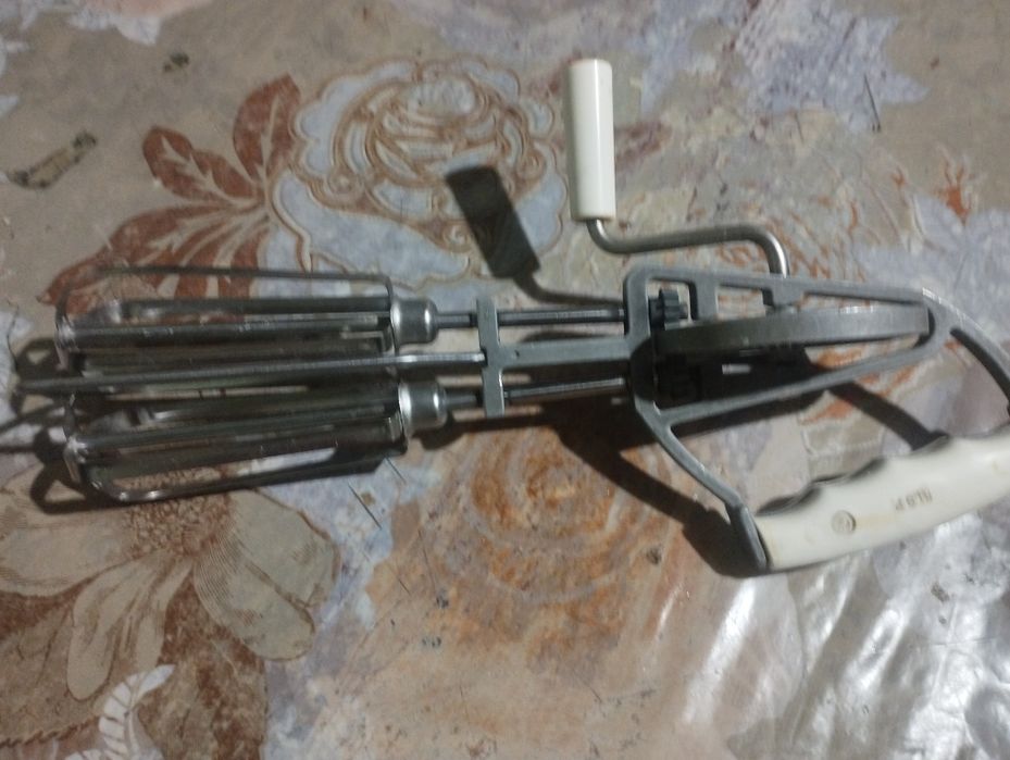 Продам ручной миксер ссср