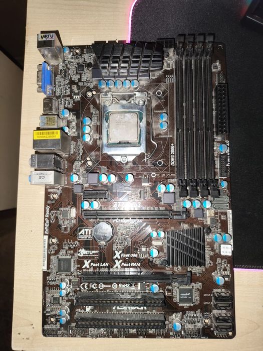 Продам материнскую плату ASRock LGA1155 Z77 Pro3