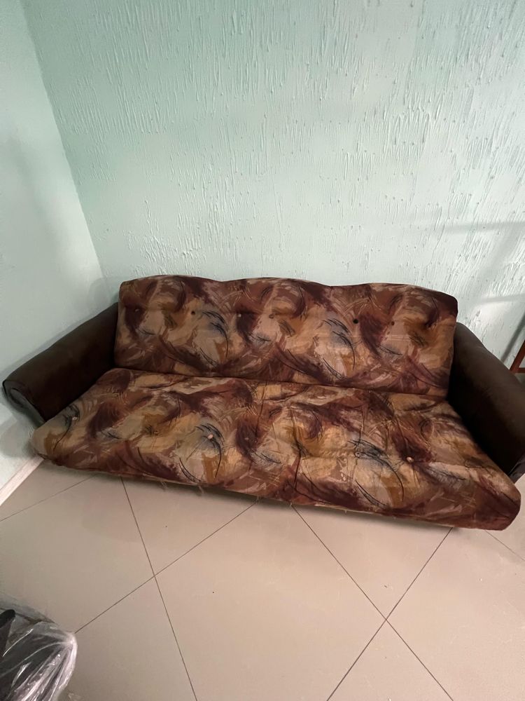 Продам диван и 2 кресла