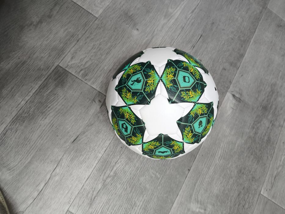 Мяч футбольный лига уефа