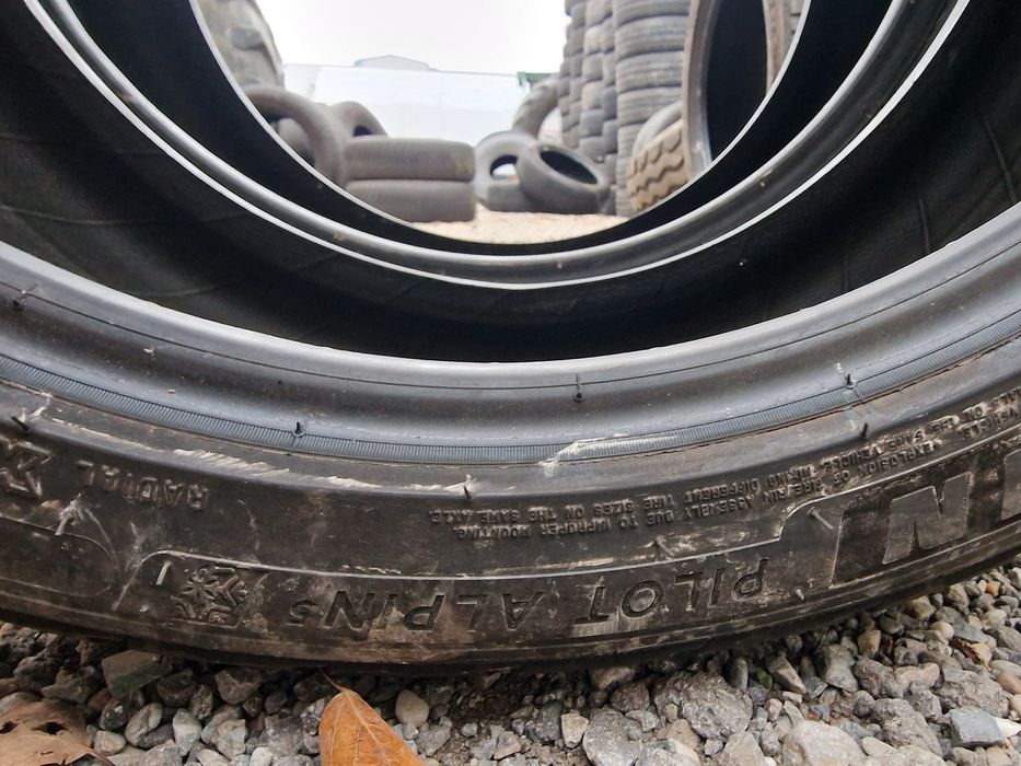 Anvelope 225/40R18 marca Michelin, M+S, DOT 2019 ,7 mm