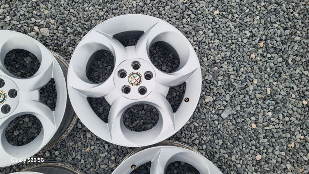 Оригинални джанти Алфа 5/98 Alfa 5x98

Употребявани, Шумен