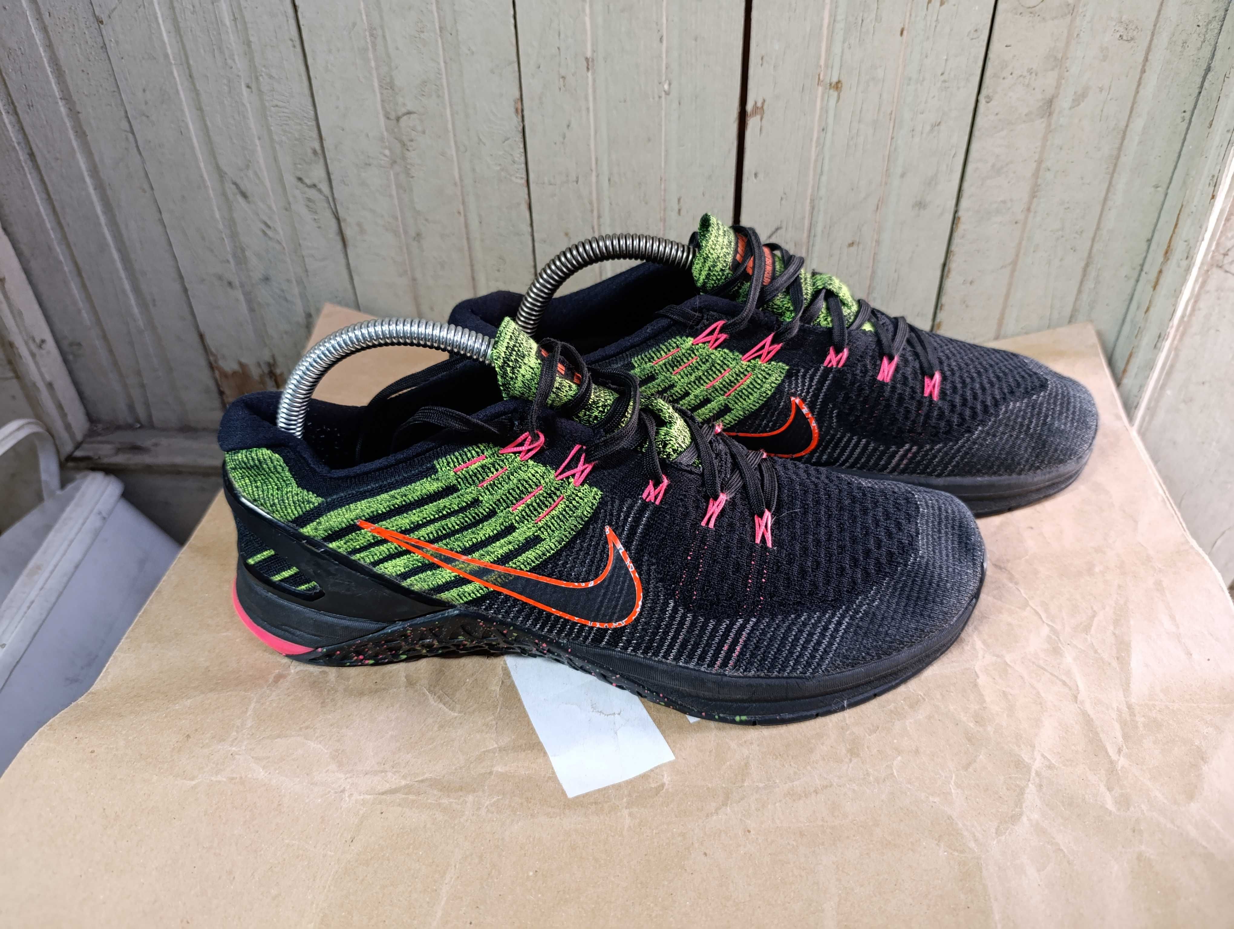 ''Nike Metcon DSX Flyknit''оригинални маратонки 42 номер