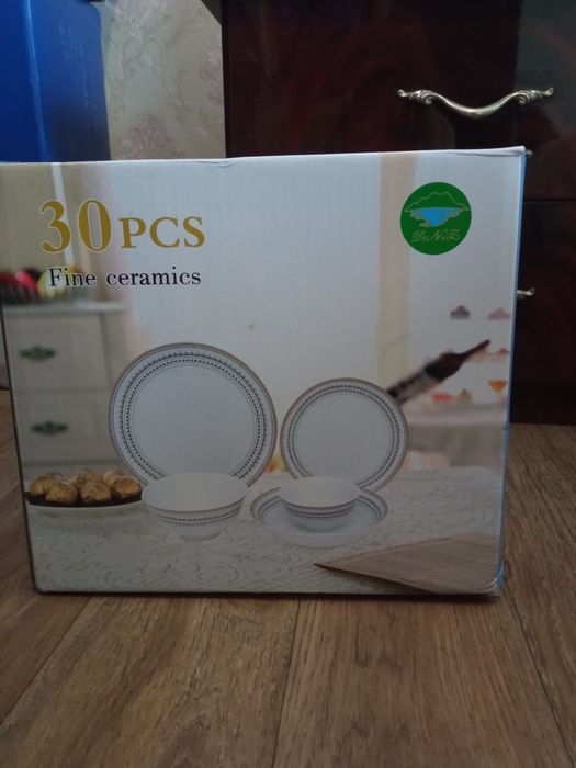 продам сервис на 30 персон