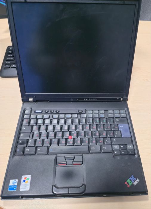 Продам нотубук на запчасти