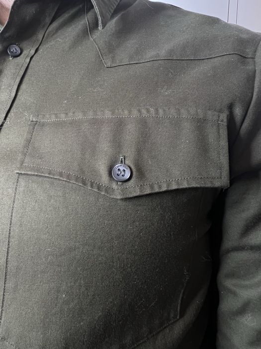 Риза на марката Calvin klein