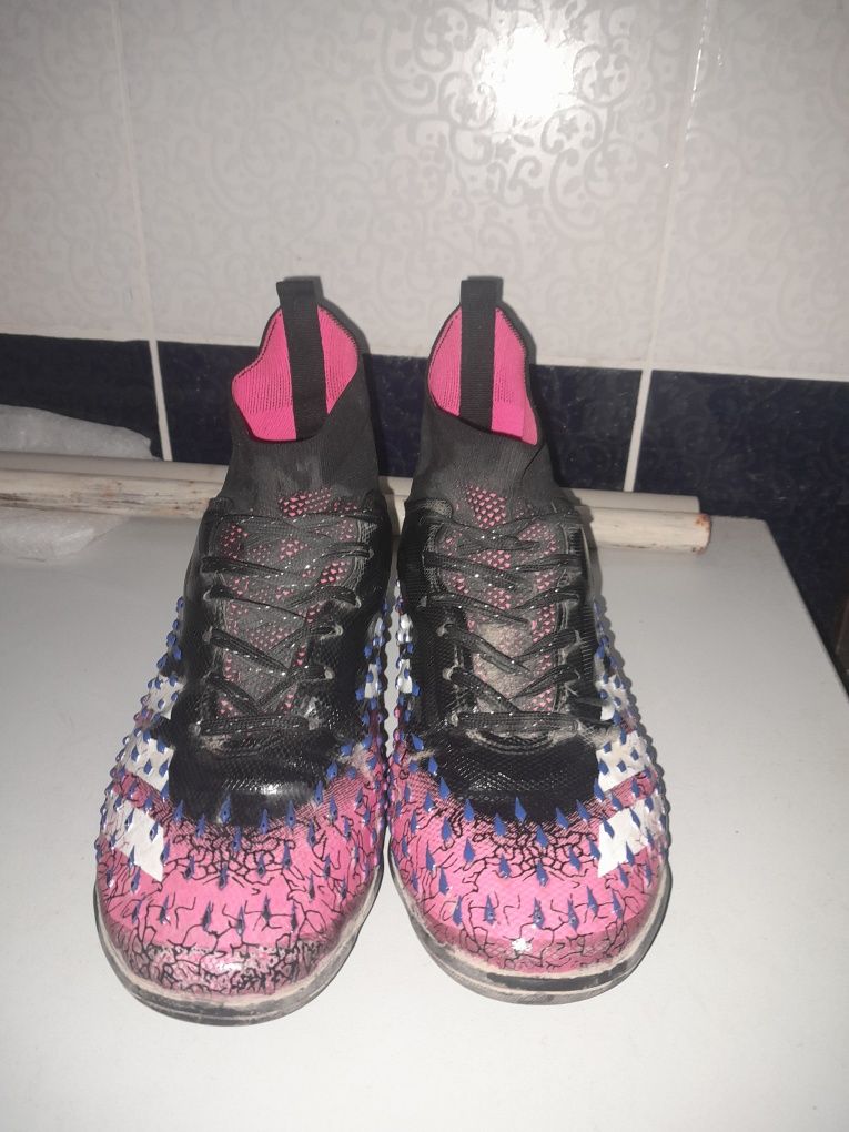 Сороканожки Adidas Predator 37 размер