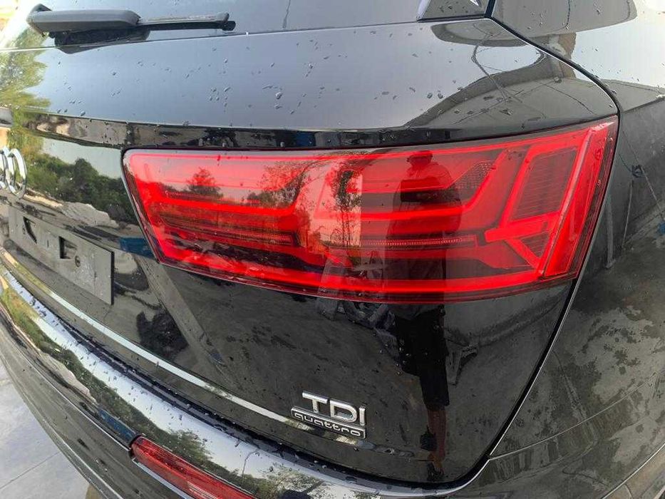 Dezmembrez audi q7 4M 2016-/far q7 4m/stop q7 4m/bara fata q7 4m/stop