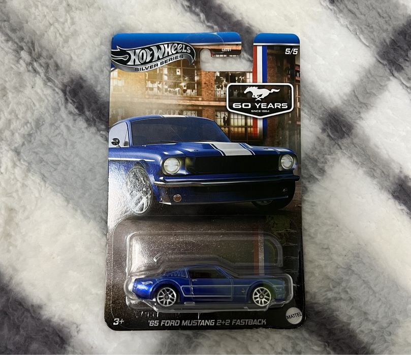 Ford Mustang chase 2+2 Fastback Hot Wheels Chase
