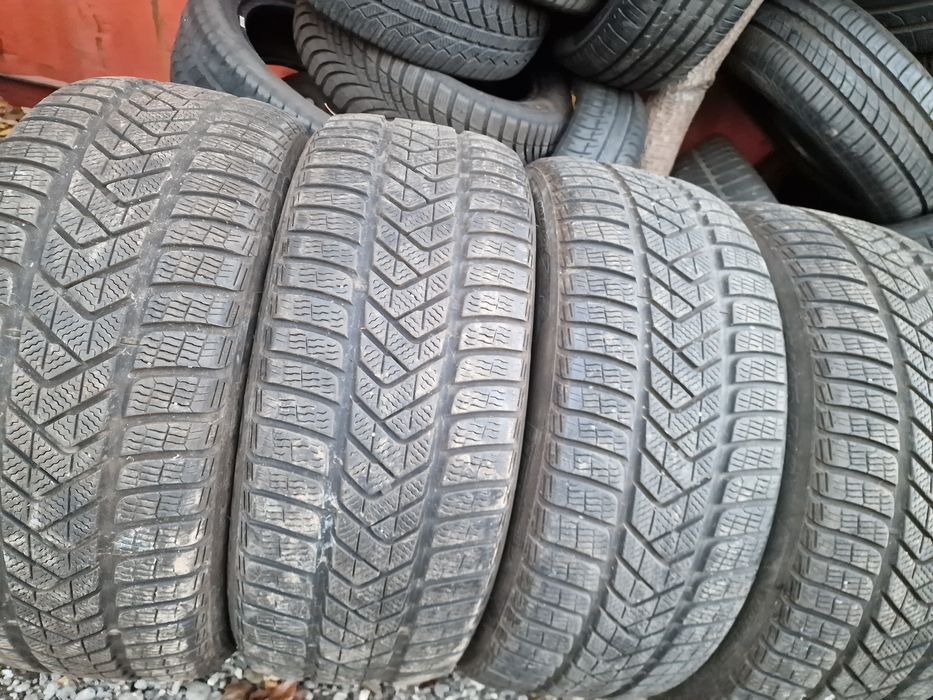 Anvelope 255/45R19 marca Pirelli, DOT 2023,6 mm