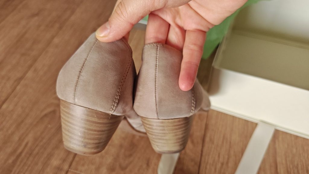 Pantofi Marco Tozzi bej piele