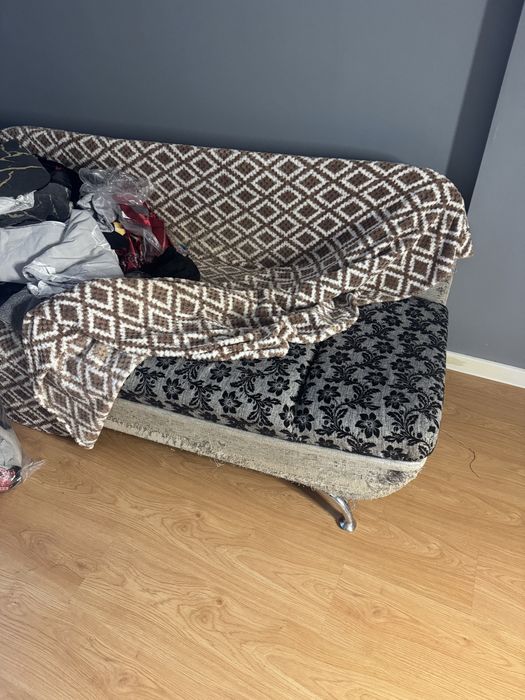 Бесплатно диван для перетяжки