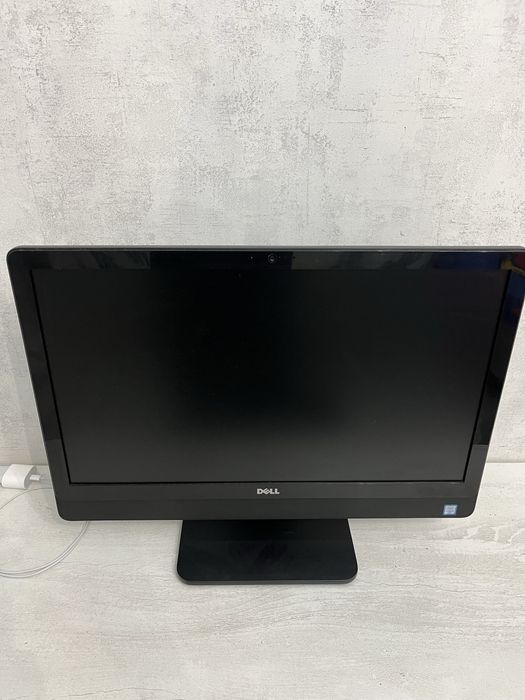 Моноблок Dell в рабочем состоянии