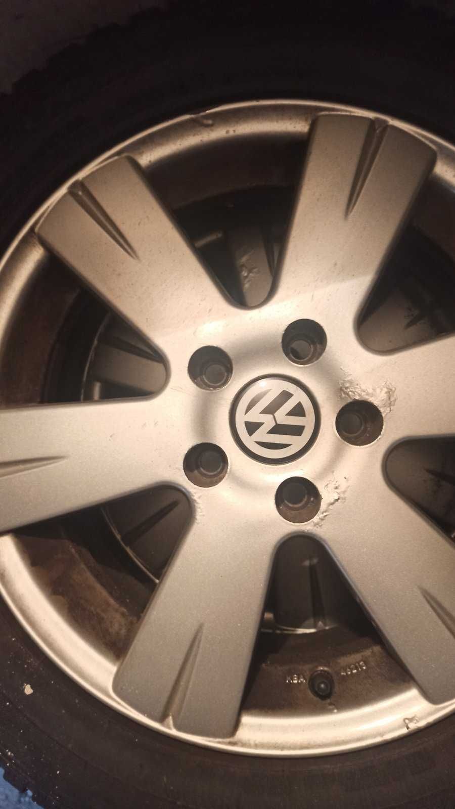 Джанти с зимни гуми 16" 5х112 за VW Golf 5/6, Passat и др.