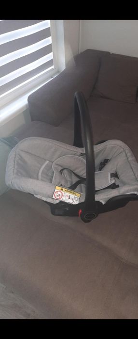 Бебешка количка (лесно маневрена]