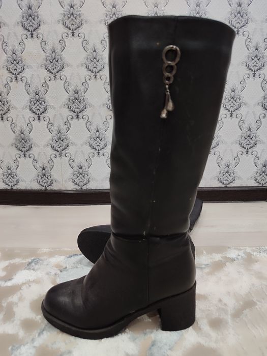 Продам зимние сапоги