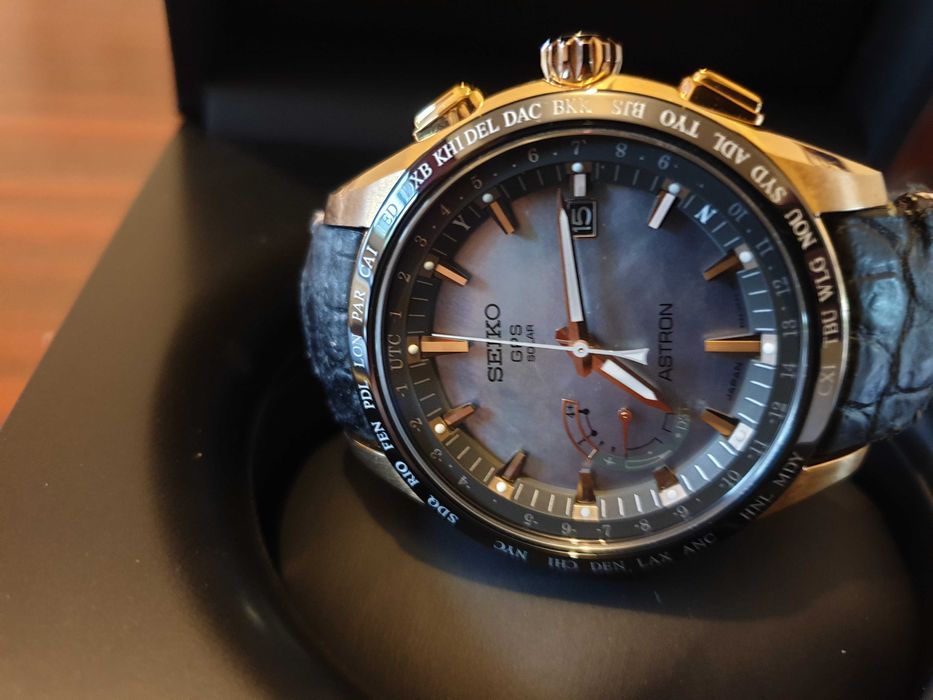 Ceas de mana Seiko Astron, titan, safir, GPS, solar