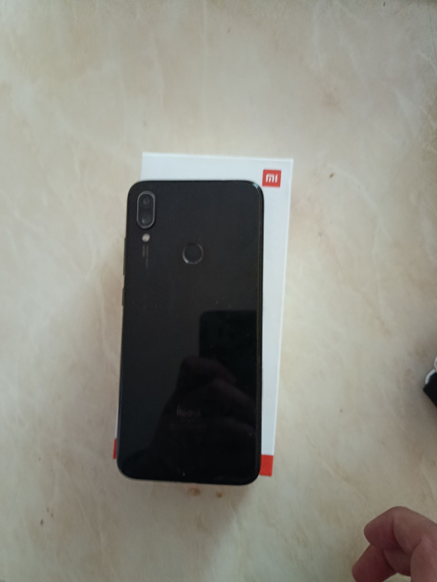 Redmi telefoni sotiladi