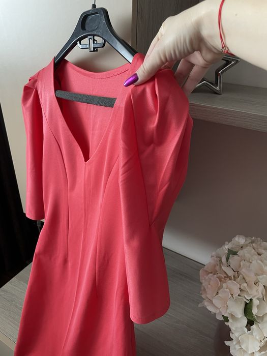 Rochie corai superbă