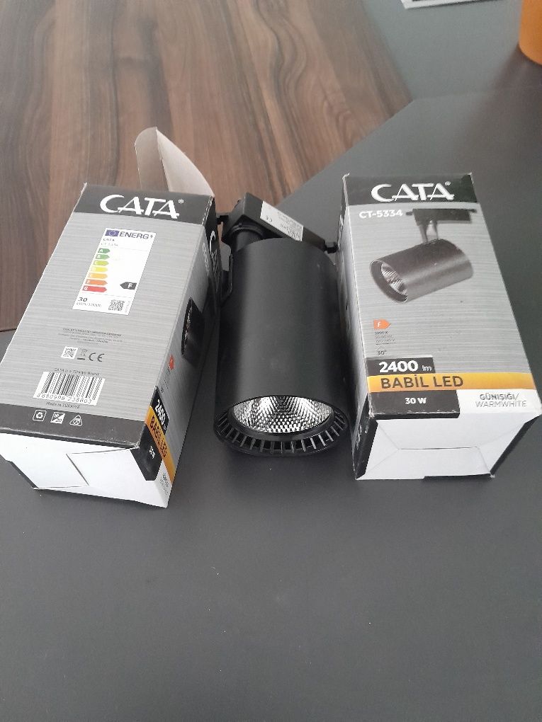 Продавам изгодно осветителни тела Cata-CT5334
