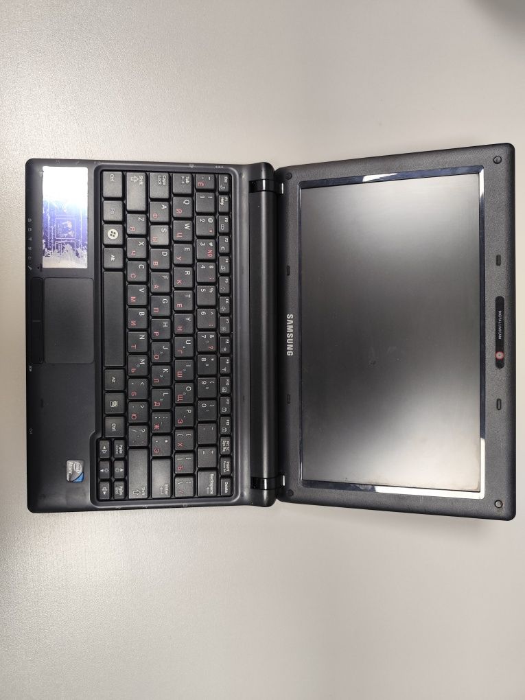 Нетбук Samsung n150