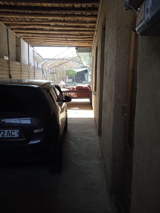 Ховли уй срочно сотилади