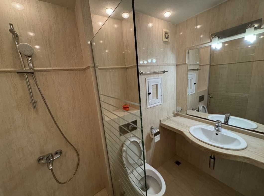 Дава се под наем Тристаен апартамент в София, Център - 100 кв.м за 816 € - Снимка #9