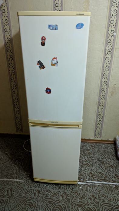 Продам холодильник