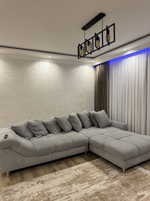 Coltar modern in forma de L   Culoare gri deschis