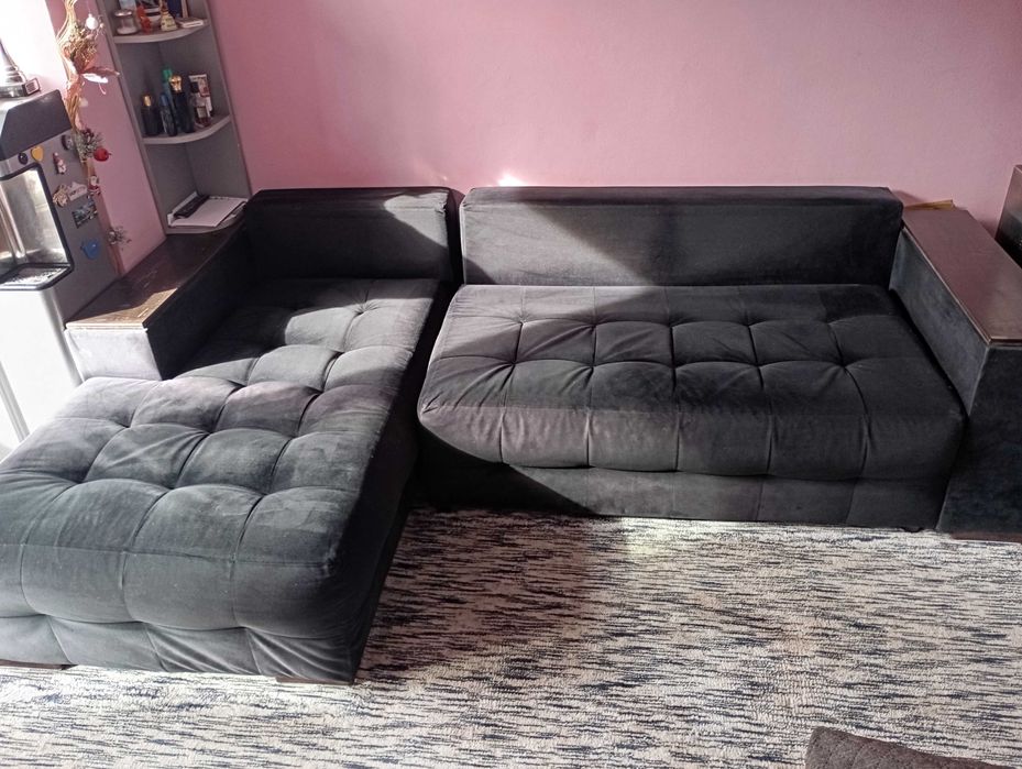 Ъглов диван в много добро състояние-250/158см -350 лв
