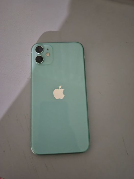 Ayfon 11 ochilmagan ayolim ishlatadi.yaxshi petnolari yuq